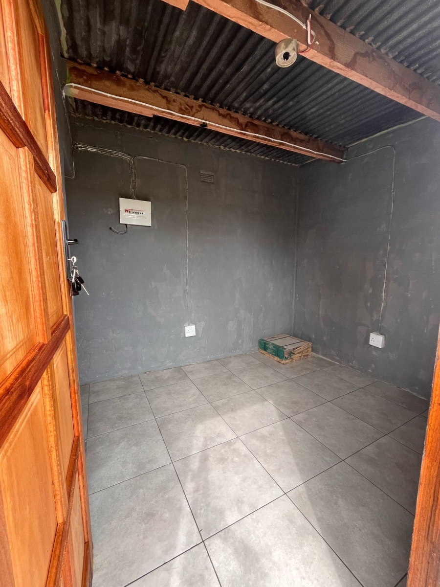 1 Bedroom Property for Sale in Mbekweni Eastern Cape